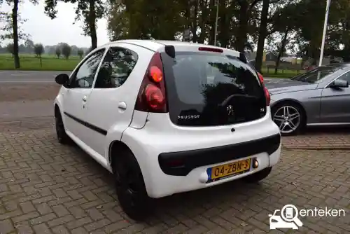 Peugeot 107 1.0 68 2012