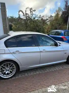 BMW 318i Touring 2010
