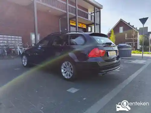 BMW 318i Touring 2009