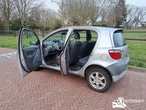 Toyota Yaris 1.0 2002