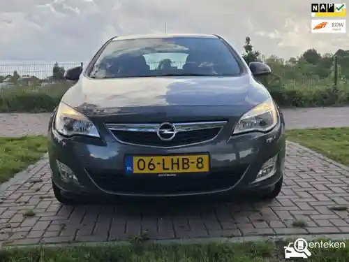 Opel Astra 1.6 2010