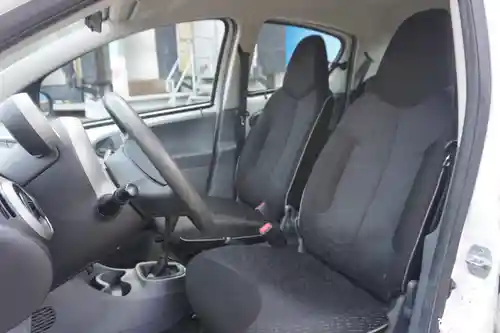 Peugeot 107 1.0 70 2011