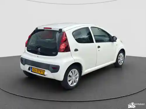 Peugeot 107 1.0 68 2013