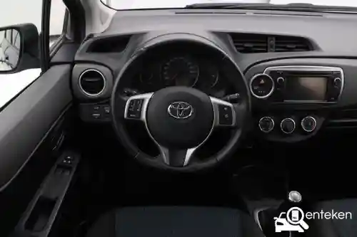 Toyota Yaris 1.0 2011