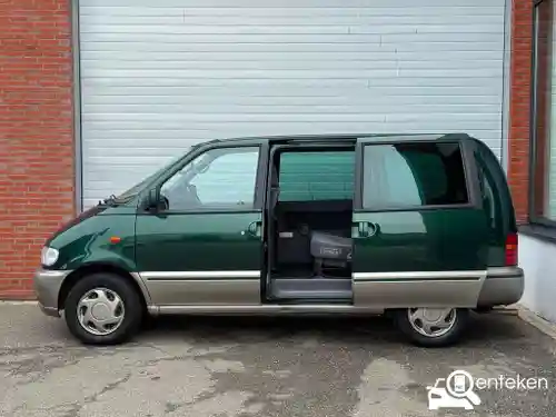 Nissan Serena 2.0 2000