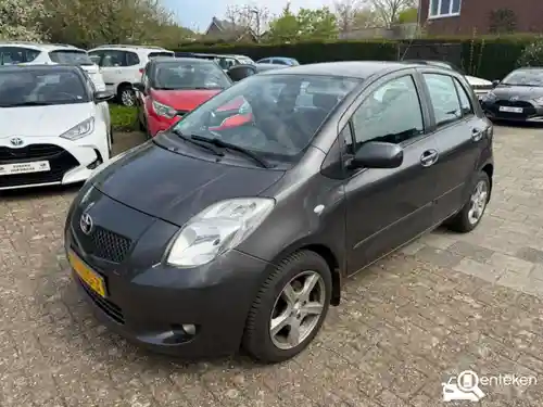 Toyota Yaris 1.3 2009