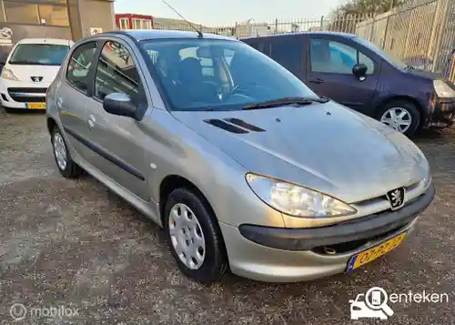 Peugeot 206 75 2005