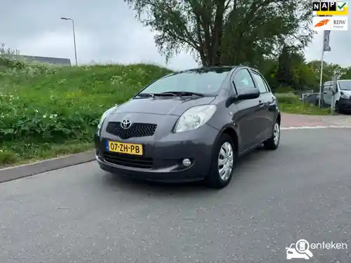 Toyota Yaris 1.3 2008