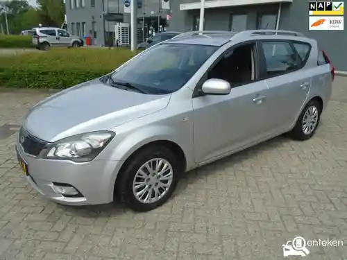 KIA cee´d Sporty Wagon 1.4 ISG 2011