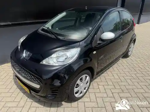 Peugeot 107 1.0 70 2011