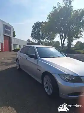 BMW 320i 2006