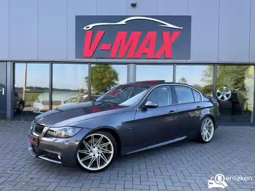 BMW 330i 2005