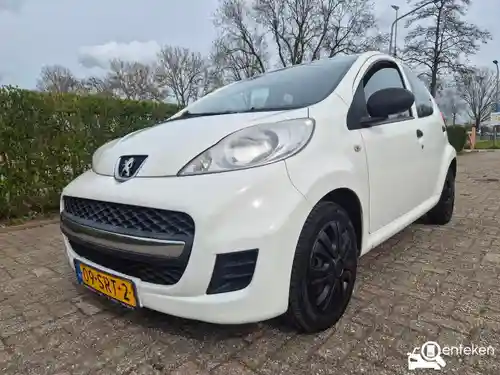 Peugeot 107 1.0 70 2011