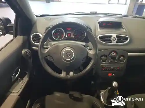 Renault Clio TCe 100 2011