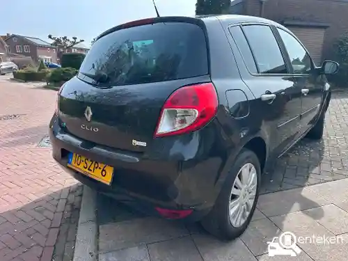 Renault Clio 1.2 16V 75 2012
