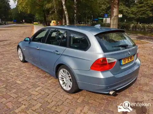 BMW 318i Touring 2006