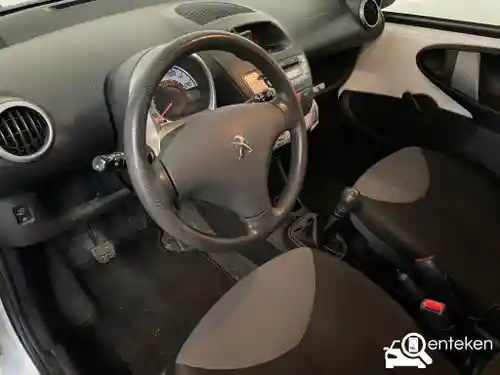 Peugeot 107 1.0 68 2012