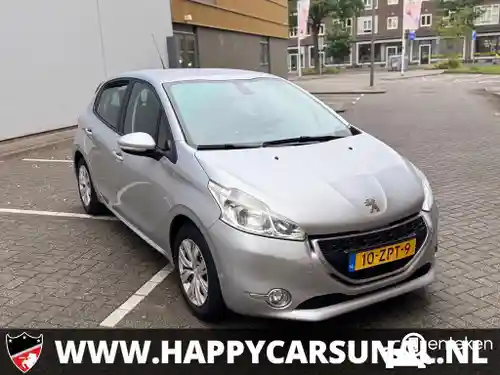 Peugeot 208 1.2 PureTech 82 2013