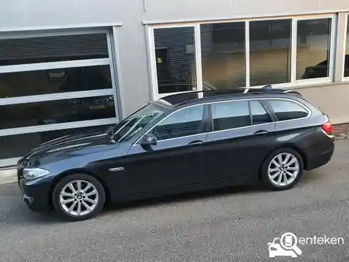 BMW 523i Touring 2011