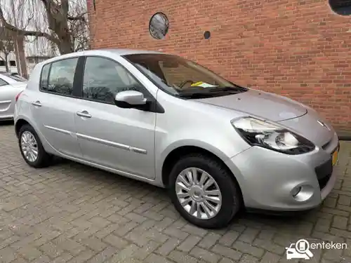 Renault Clio 1.2 16V 75 2011