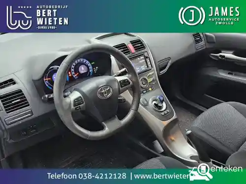 Toyota Auris 1.8 Hybrid 2012