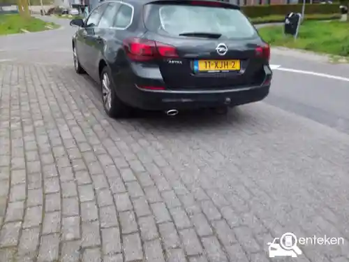 Opel Astra Sports Tourer 1.4 Turbo 2012