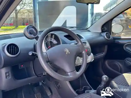Peugeot 107 1.0 68 2013