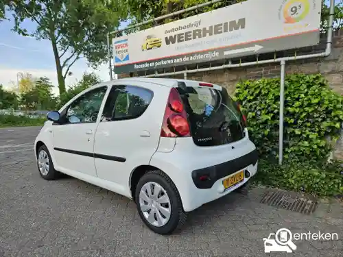 Peugeot 107 1.0 68 2013