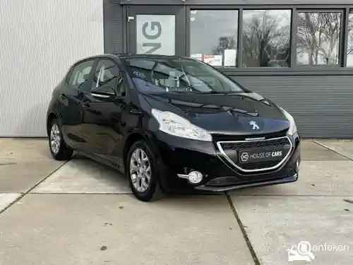 Peugeot 208 1.2 PureTech 82 2013