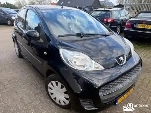 Peugeot 107 1.0 70 2012