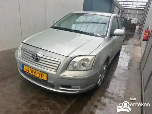 Toyota Avensis 2.0 2003