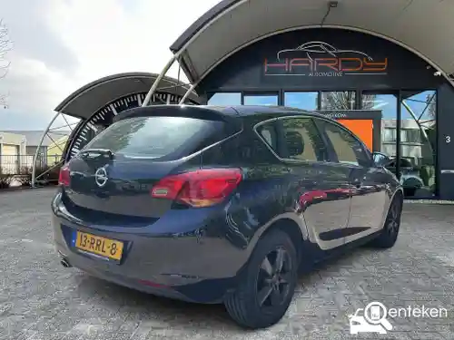 Opel Astra 1.4 Turbo 2011