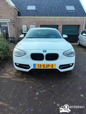 BMW 118i 2011