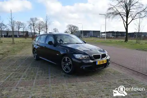 BMW 318i Touring 2012