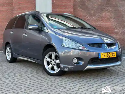 Mitsubishi Grandis 2.4 2008
