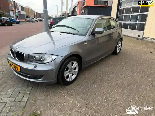 BMW 120i Coupé 2011