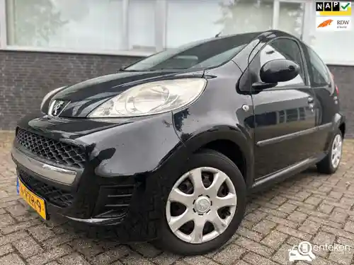 Peugeot 107 1.0 70 2011