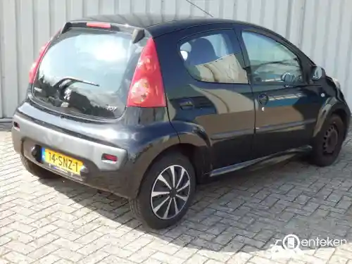 Peugeot 107 1.0 70 2011