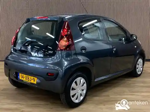 Peugeot 107 1.0 68 2012