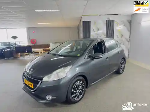 Peugeot 208 1.2 PureTech 82 2012