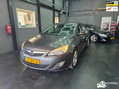 Opel Astra 1.6 2010