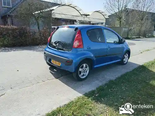 Peugeot 107 1.0 68 2012
