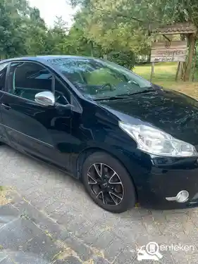 Peugeot 208 1.2 PureTech 82 2013