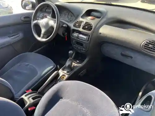 Peugeot 206 75 2001