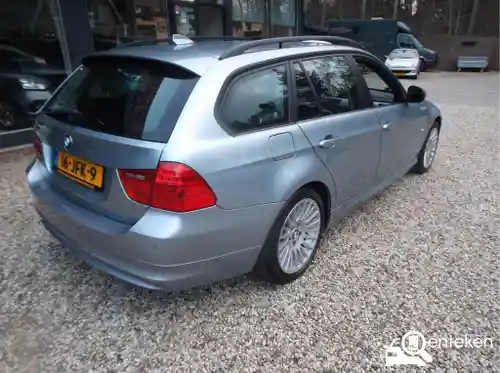 BMW 318i Touring 2009