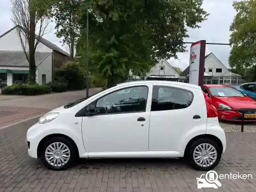Peugeot 107 1.0 70 2011