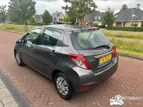 Toyota Yaris 1.0 2012