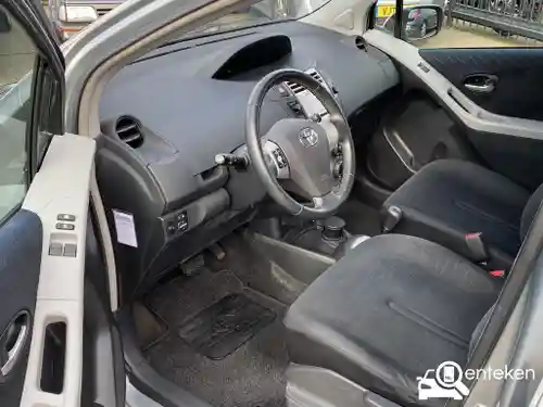 Toyota Yaris 1.3 2008