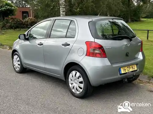 Toyota Yaris 1.3 2008