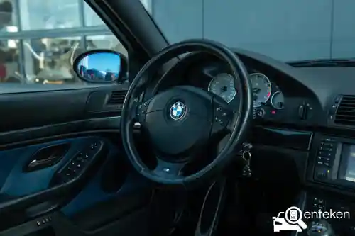 BMW M5 2000
